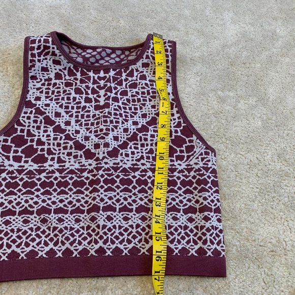 Fabletics Veranda Seamless Cropped Tank - Picture 10 of 14